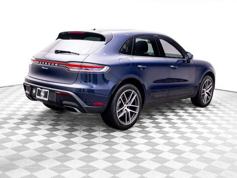 Certified 2023 Porsche Macan AWD/4WD image 8