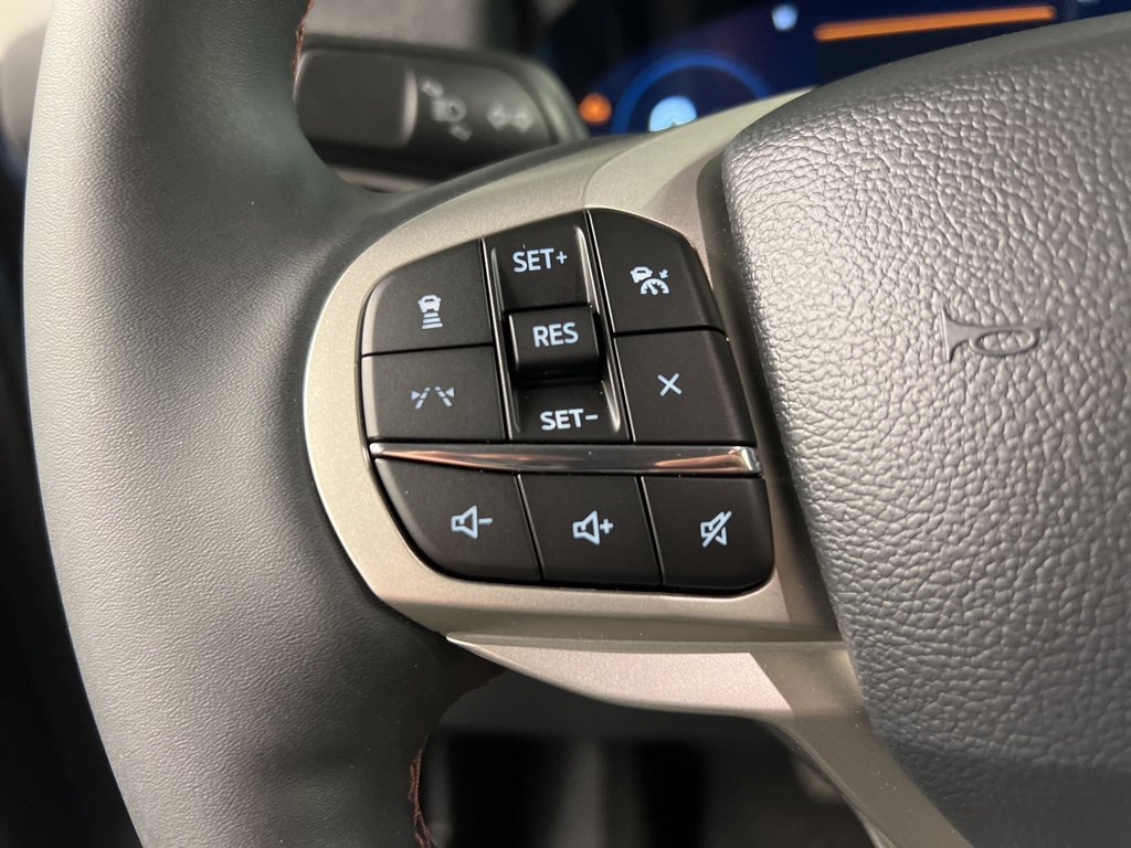 New 2026 Ford Explorer Active AWD/4WD image 18