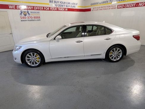 Used 2011 Lexus LS 460 AWD w/ Comfort Pkg image 4