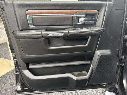 Used 2018 RAM 2500 Laramie w/ Snow Chief Group image 9