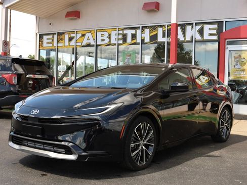 Used 2024 Toyota Prius XLE AWD/4WD image 1