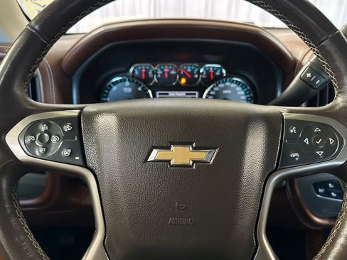 Used 2015 Chevrolet Silverado 1500 High Country w/ High Country Premium Package AWD/4WD image 25