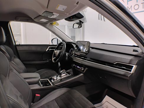 Used 2023 Mitsubishi Outlander SE image 88