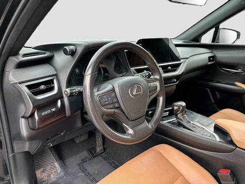 Used 2023 Lexus UX 250h FWD w/ Accessory Package (Z2) image 9
