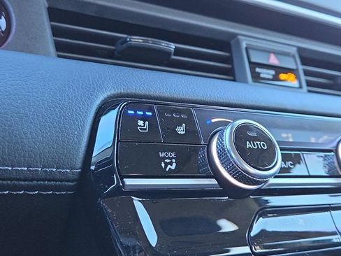 Used 2025 Honda Pilot Elite image 13