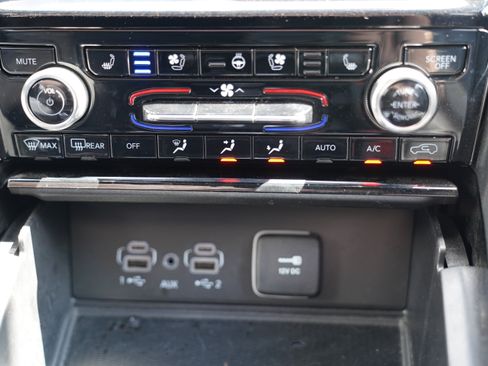 Certified 2023 Jeep Grand Cherokee Overland w/ Luxury Tech Group IV AWD/4WD image 29