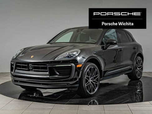 Certified 2026 Porsche Macan AWD/4WD image 1