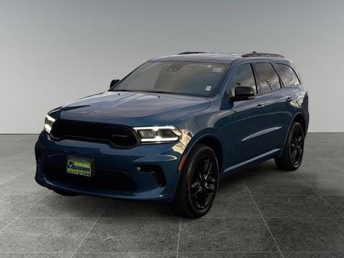 Used 2025 Dodge Durango GT AWD/4WD image 3