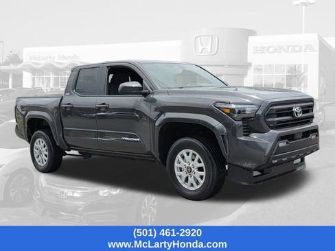 Used 2025 Toyota Tacoma SR5 RWD image 4