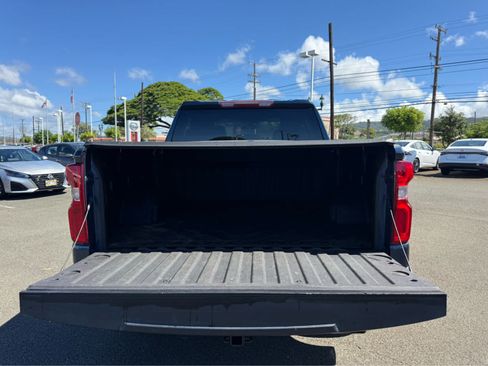 Used 2020 Chevrolet Silverado 1500 LTZ w/ Z71 Off-Road Package AWD/4WD image 11
