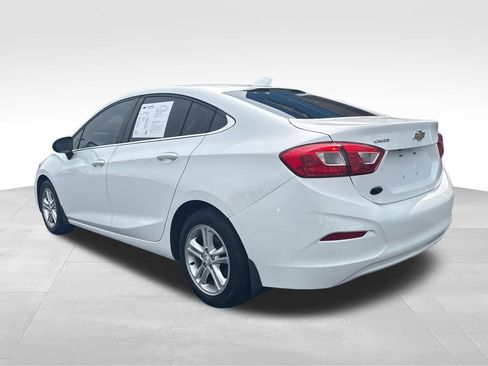 Used 2018 Chevrolet Cruze LT FWD image 7