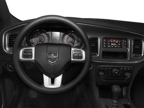 Used 2014 Dodge Charger SXT image 4