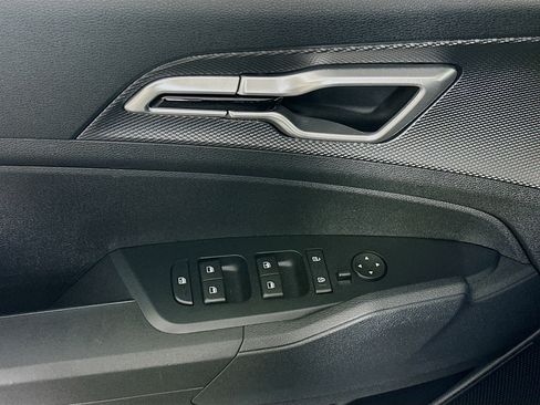 Used 2025 Kia Sportage LX image 15