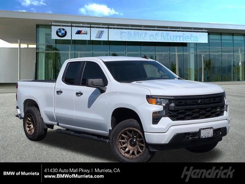 Used 2025 Chevrolet Silverado 1500 Custom RWD image 1