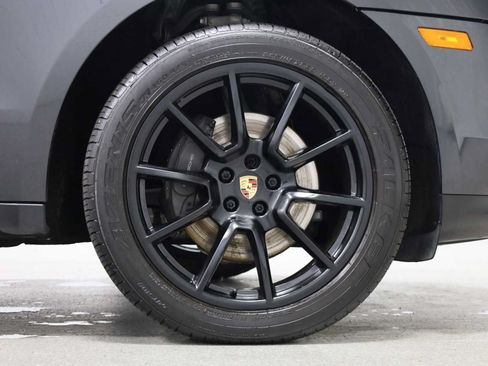 Used 2020 Porsche Macan AWD/4WD image 12