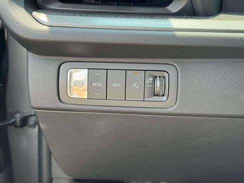 Used 2026 Chevrolet Traverse LT AWD/4WD image 21