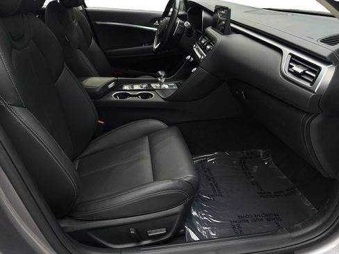 Used 2025 Genesis G70 2.5T RWD image 44