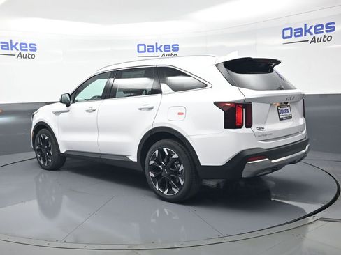 New 2026 Kia Sorento EX FWD image 6
