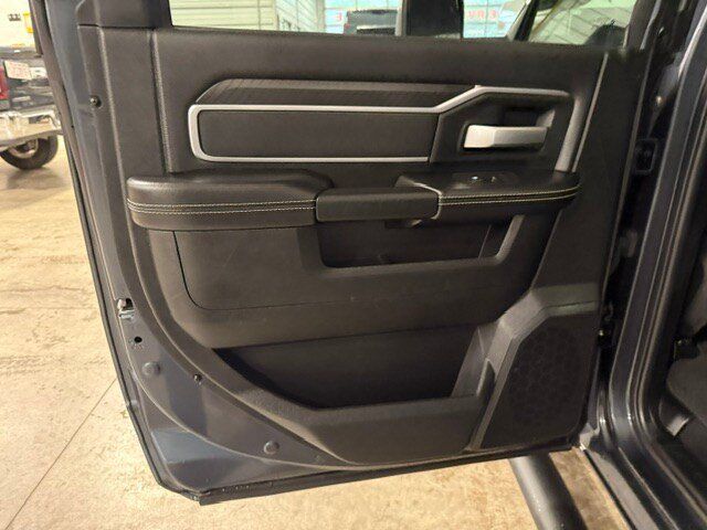 Used 2025 RAM 2500 Big Horn AWD/4WD image 38