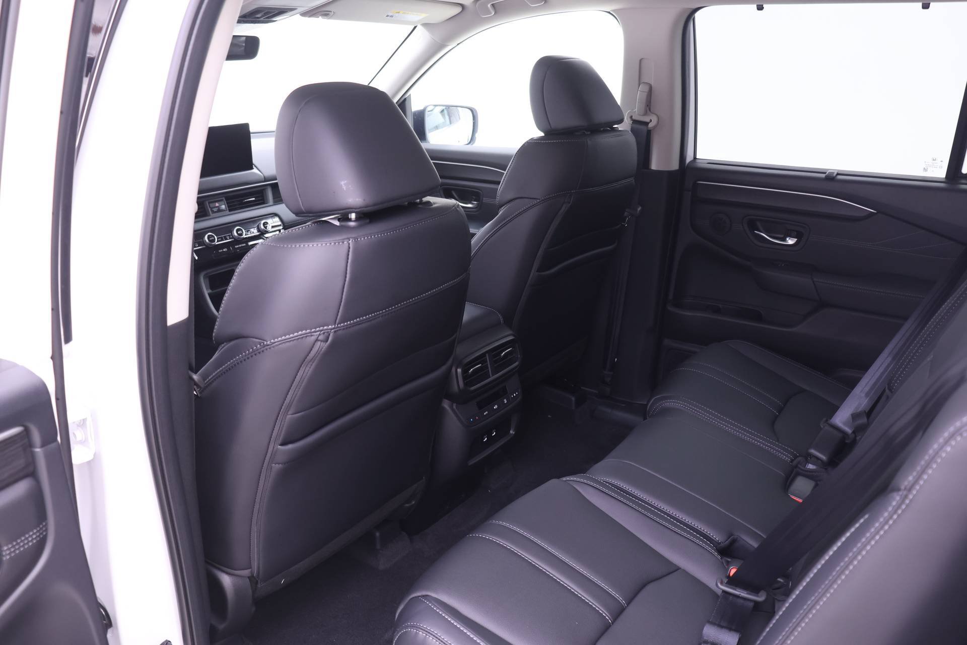New 2026 Honda Pilot Touring image 10