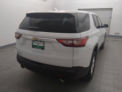 Used 2021 Chevrolet Traverse LS image 7