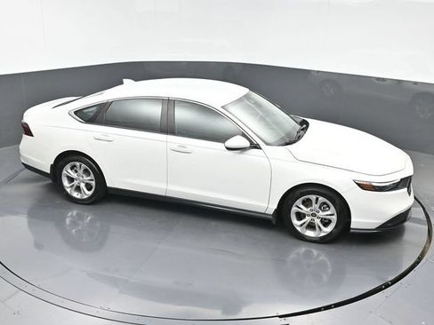 Used 2023 Honda Accord LX image 33