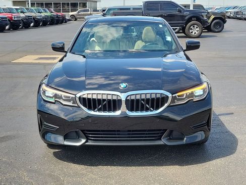 Used 2021 BMW 330i Sedan w/ Convenience Package RWD image 2