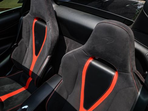 Used 2020 McLaren 720S Spider RWD image 65