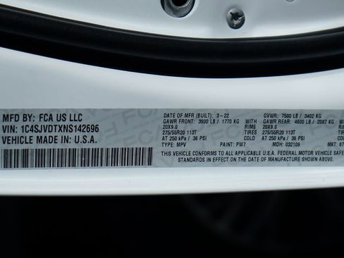 Used 2022 Jeep Wagoneer Series III w/ Rear Seat Video Group 1 image 56