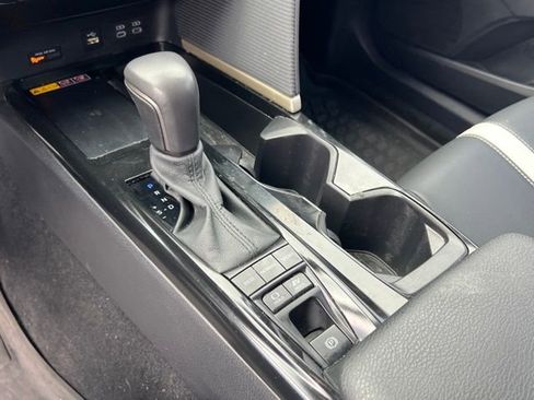 Used 2025 Toyota Camry SE w/ Convenience Package AWD/4WD image 21