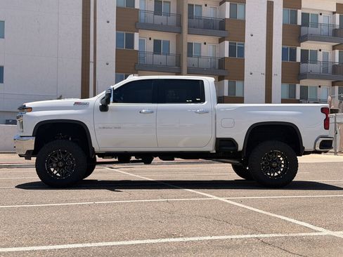 Used 2022 Chevrolet Silverado 2500 LTZ w/ LTZ Plus Package AWD/4WD image 6