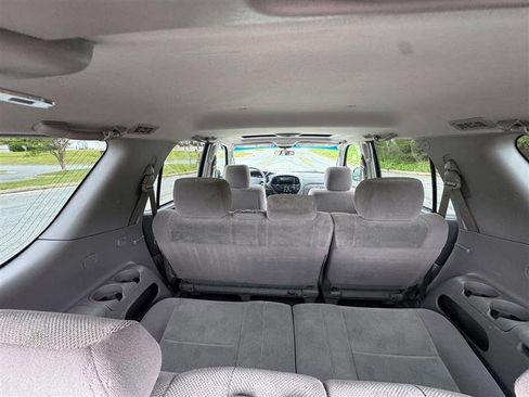 Used 2007 Toyota Sequoia SR5 AWD/4WD image 16