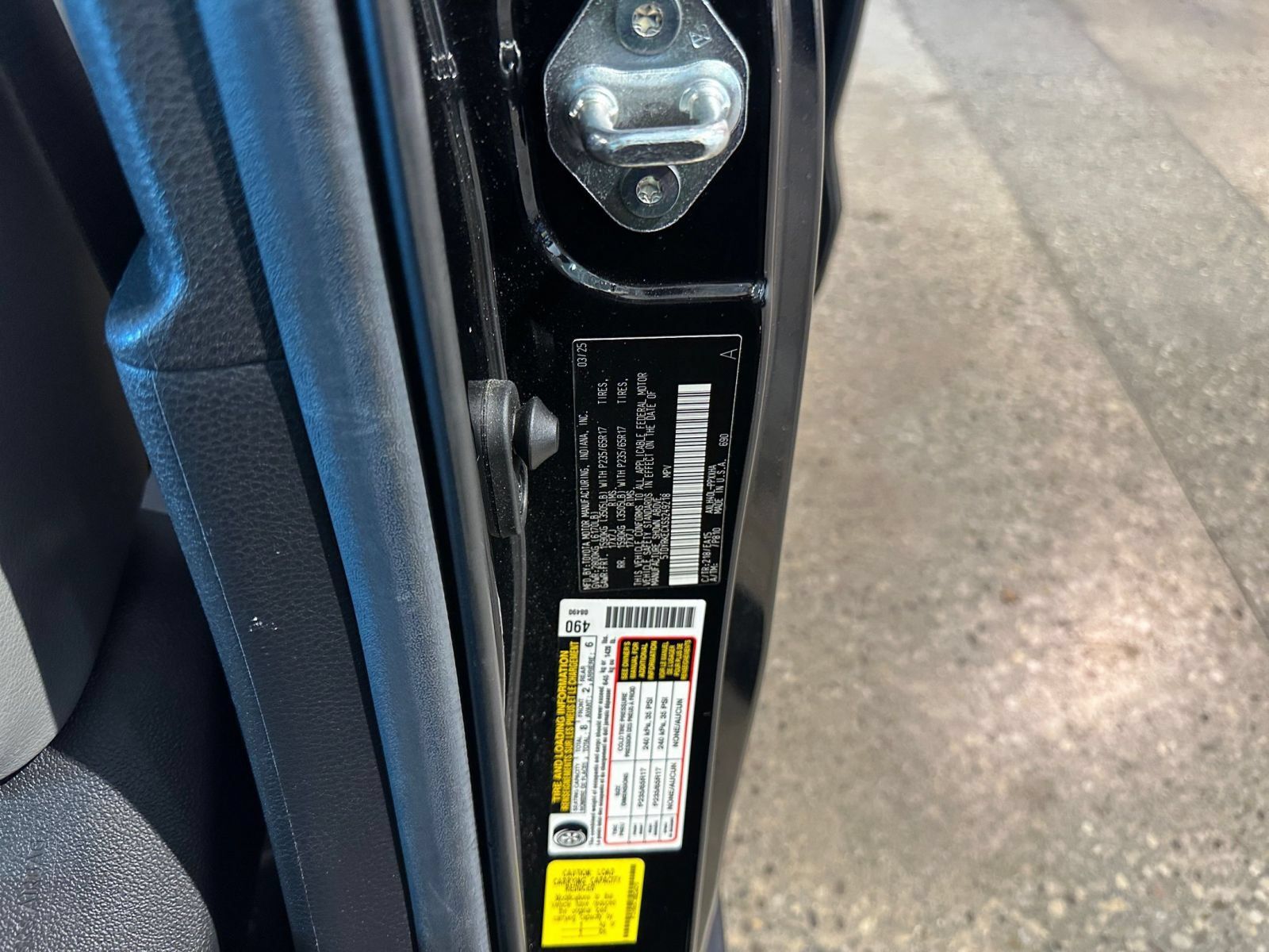 Used 2025 Toyota Sienna XLE FWD image 31