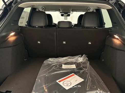 New 2025 Nissan Kicks SR w/ Interior Electronics Package image 13