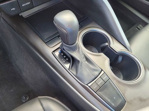 Used 2023 Toyota Camry SE image 15