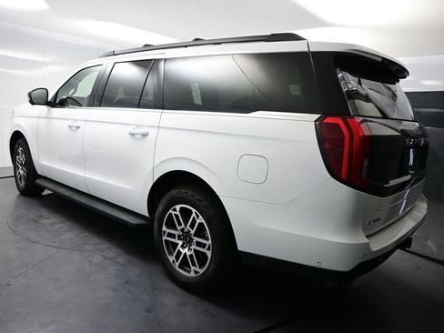 Used 2025 Ford Expedition Max Active AWD/4WD image 4