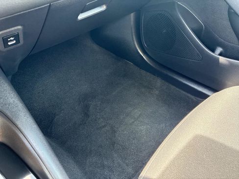 Used 2025 Toyota Corolla LE FWD image 50