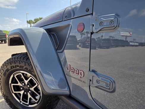 New 2026 Jeep Gladiator Rubicon image 12