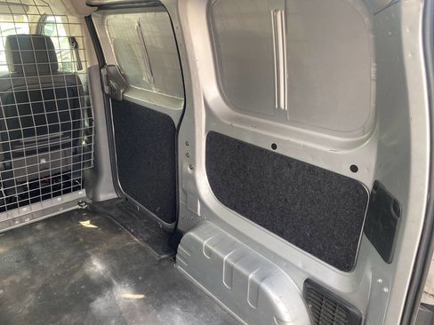 Used 2019 Nissan NV200 SV w/ Navigation Package image 11