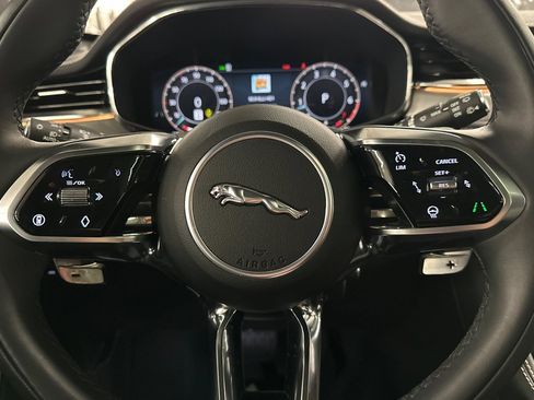 Used 2026 Jaguar F-PACE R-Dynamic S image 18