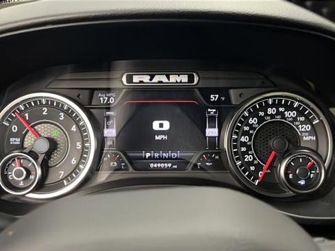 Used 2022 RAM 1500 Big Horn AWD/4WD image 16
