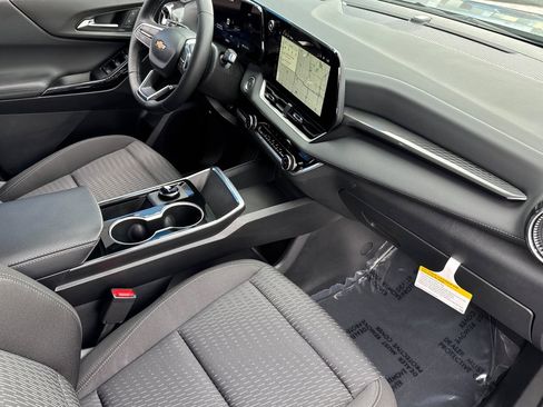 Used 2026 Chevrolet Equinox LT image 19