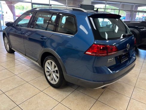 Used 2017 Volkswagen Golf Alltrack SE AWD/4WD image 8