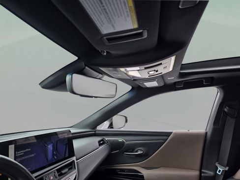 Certified 2024 Lexus ES 350 Ultra Luxury w/ Accessory Package (Z2) image 19