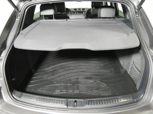 Used 2018 Porsche Macan image 18