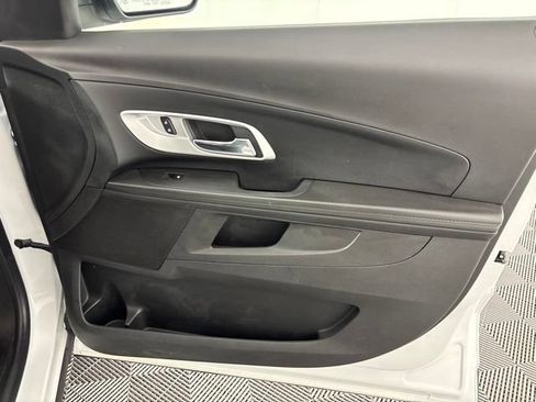 Used 2017 Chevrolet Equinox LT w/ Sport Edition AWD/4WD image 30