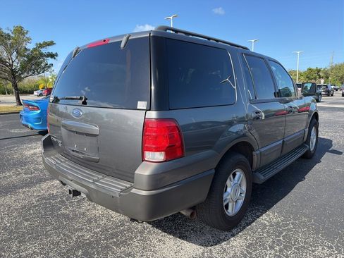 Used 2005 Ford Expedition XLT image 5