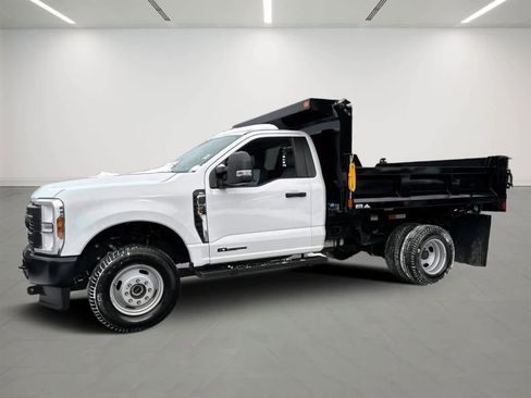 Used 2024 Ford F350 XL image 1