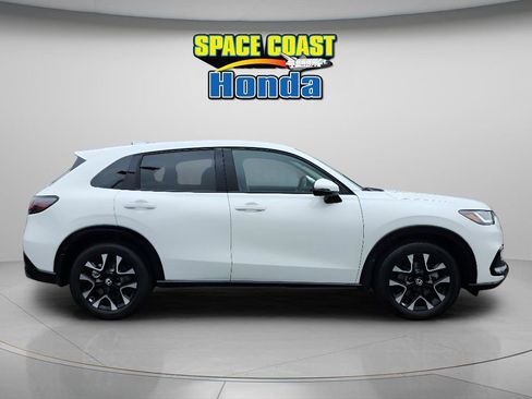 New 2026 Honda HR-V EX-L image 3