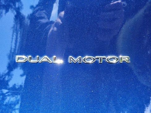 Used 2023 Tesla Model Y Long Range AWD/4WD image 31